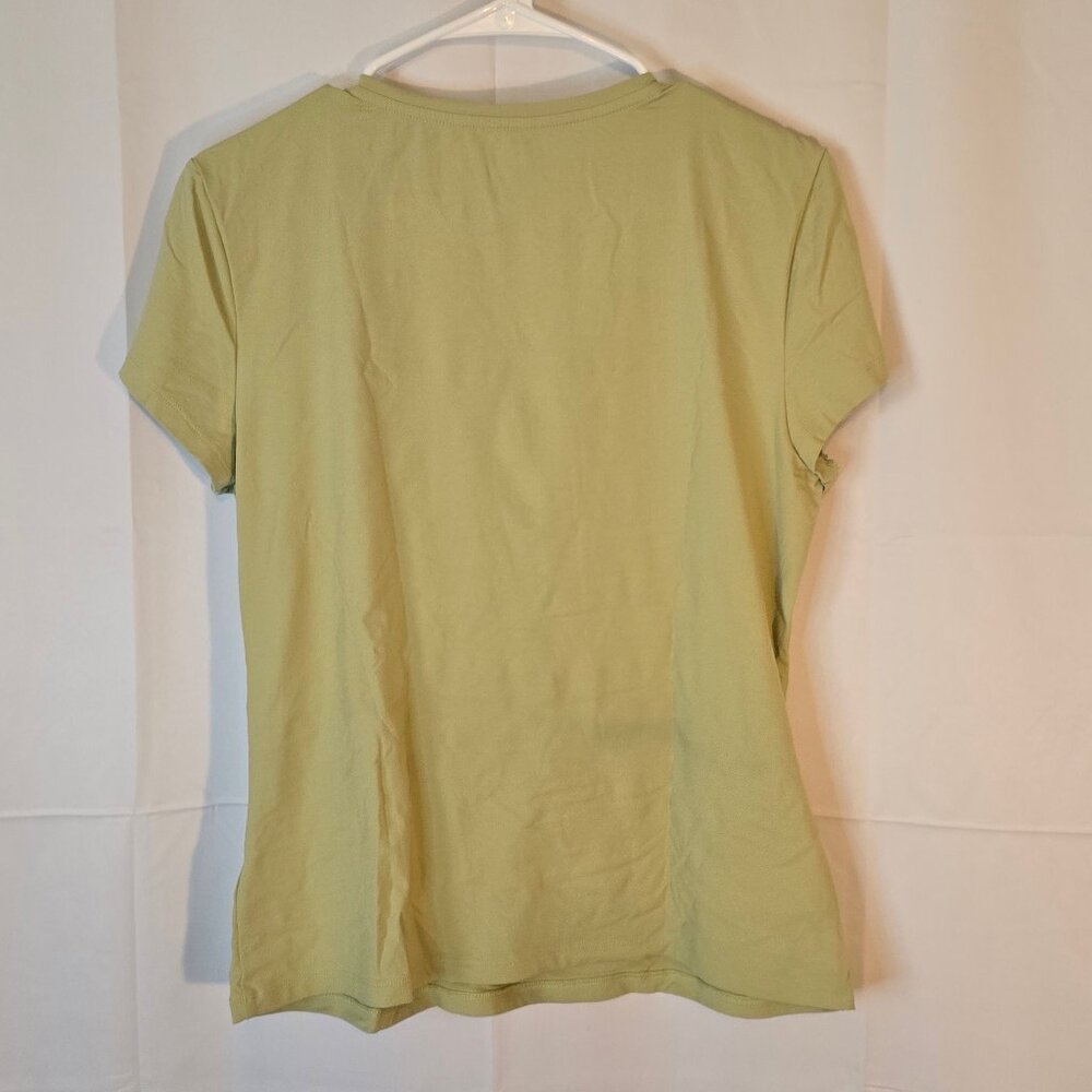 Green Tee - Picture 4 of 7
